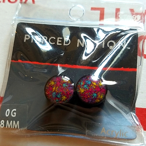 NWT PIERCED NATION MULTICOLOR POTLEAF AND SKULLS PLUGS 0G and 8mm - Picture 2 of 5